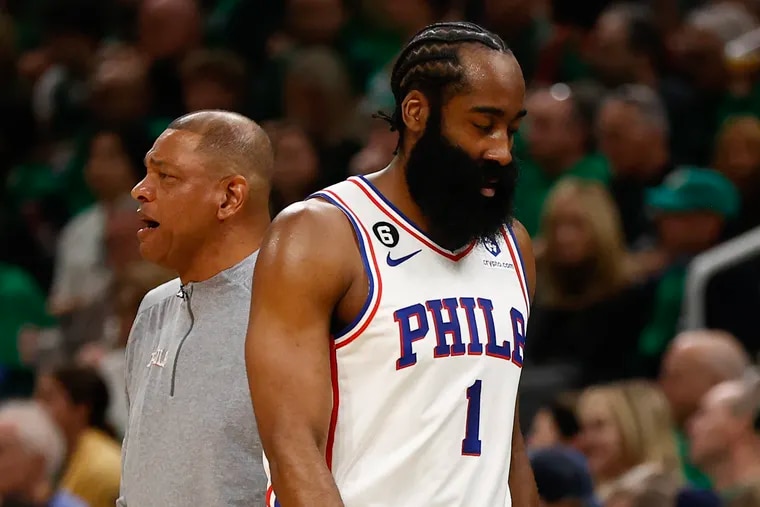 Joel Embiid hofft, weiterhin mit James Harden zusammenarbeiten zu können